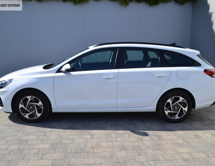 Hyundai i30 4