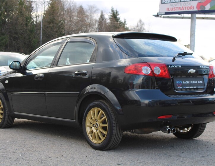 Chevrolet Lacetti 7