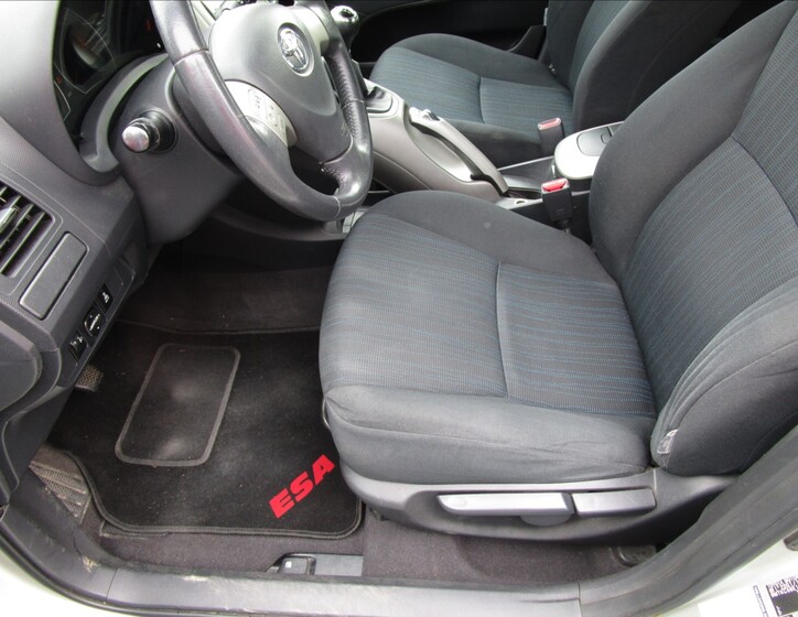 Toyota Auris 11