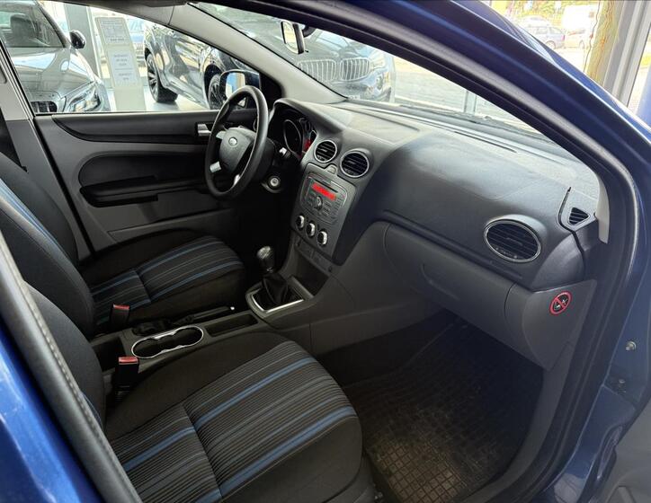 Ford Focus 8