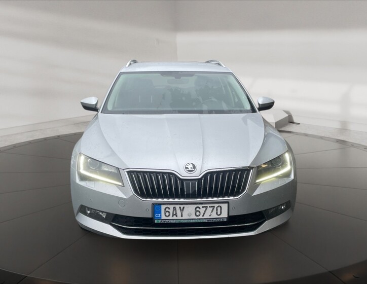 Škoda Superb 2
