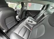 Tesla Model 3 32