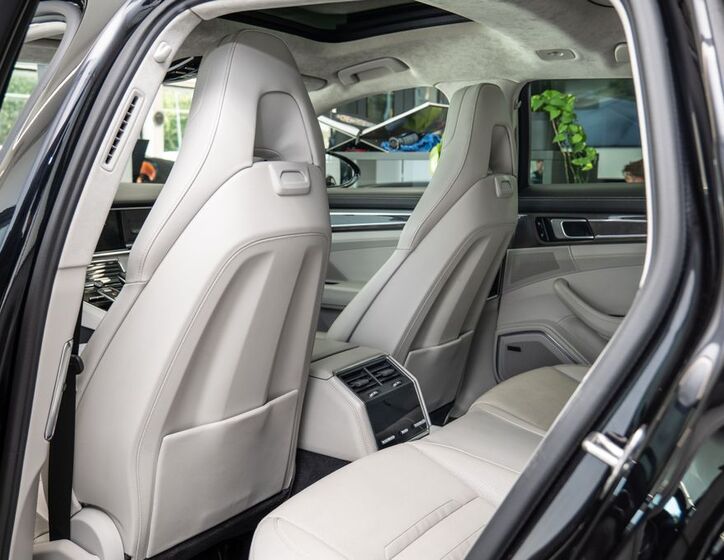 Porsche Panamera 9