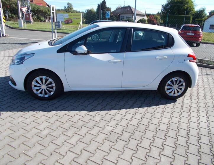 Peugeot 208 4