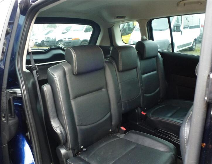 Mazda 5 29