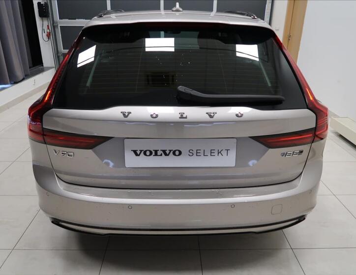 Volvo V90 5
