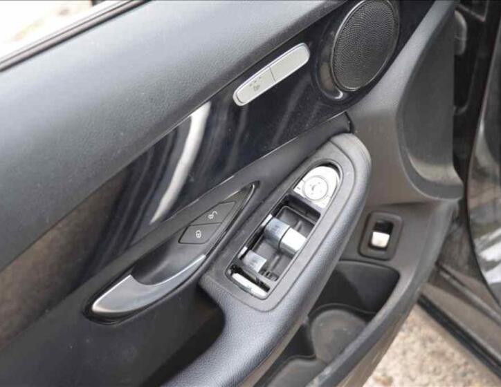 Mercedes-Benz Třídy C 27