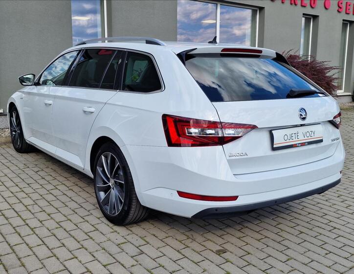 Škoda Superb 8