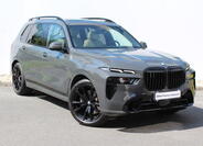 BMW X7 8