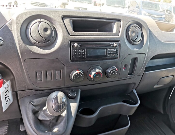 Renault Master 9