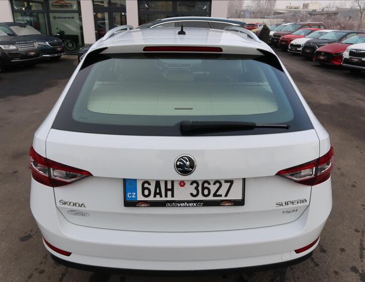 Škoda Superb 8