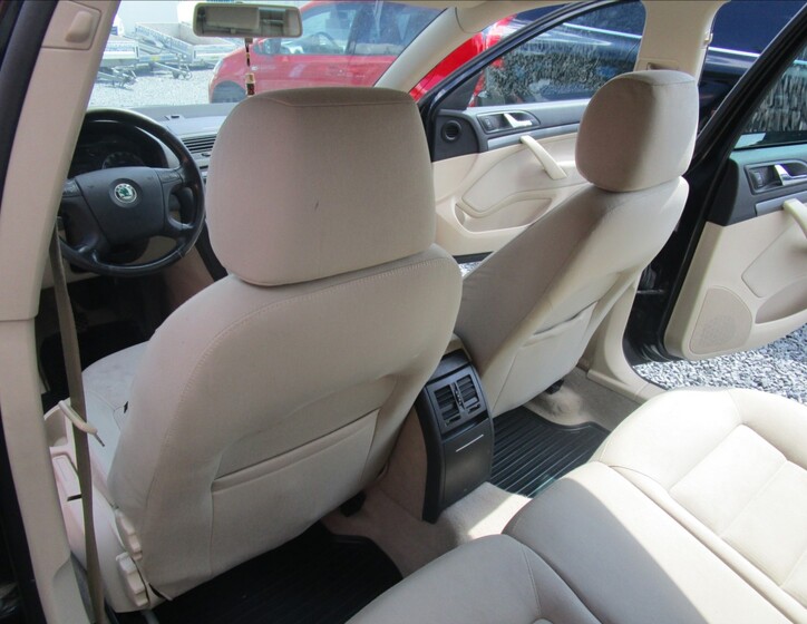 Škoda Octavia 25