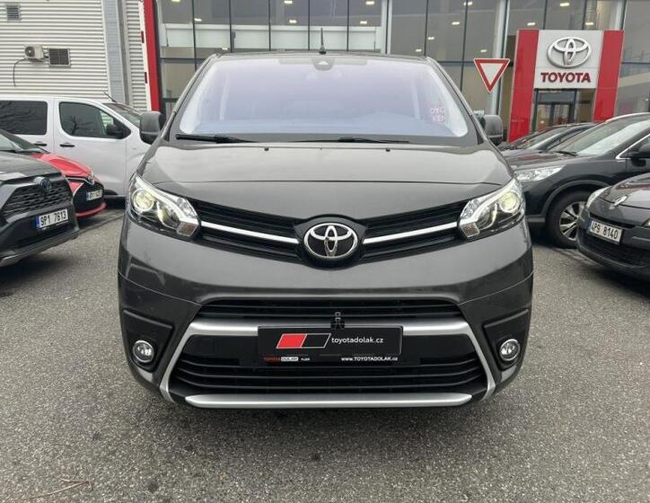 Toyota ProAce Verso 11