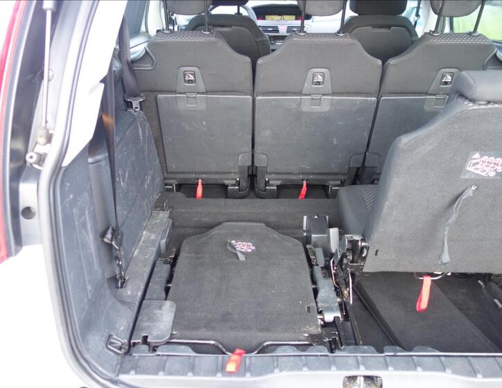 Citroën Grand C4 Picasso 17