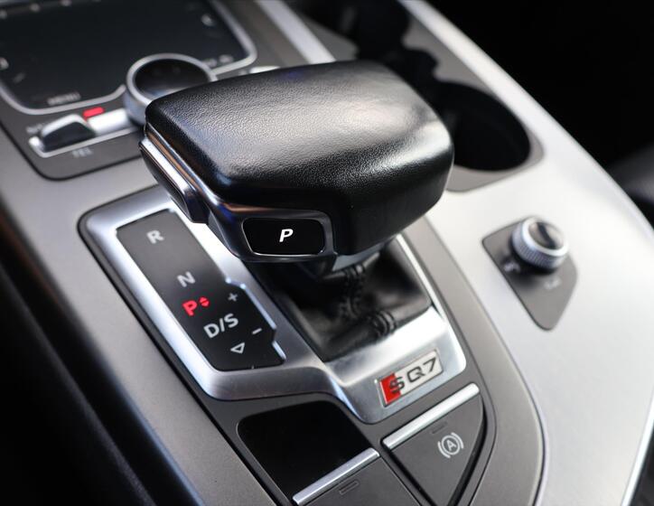 Audi SQ7 40