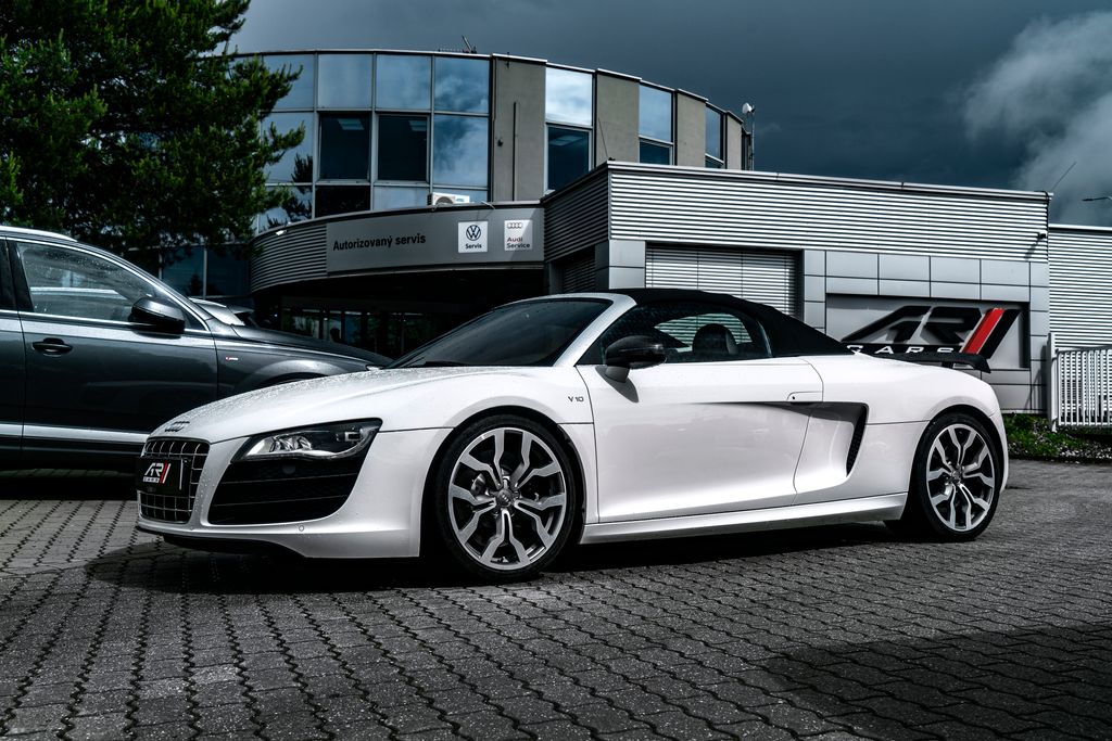 Audi R8
