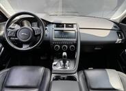 Jaguar E-Pace 11
