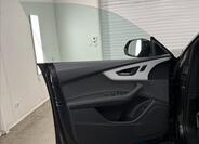 Audi Q8 33