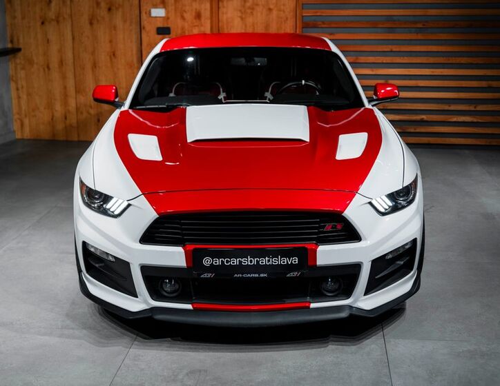 Ford Mustang 10