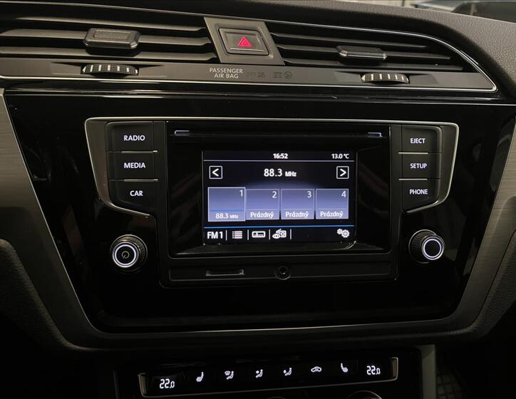 Volkswagen Touran 8
