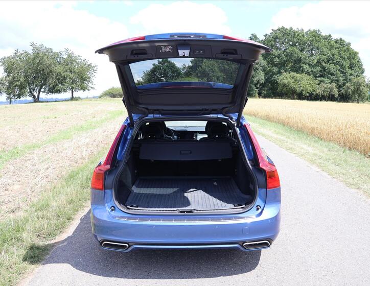Volvo V90 9