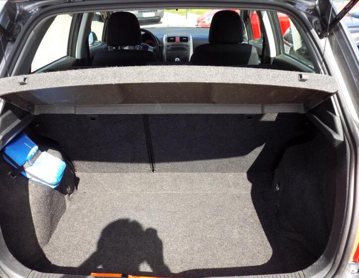 Toyota Auris 25