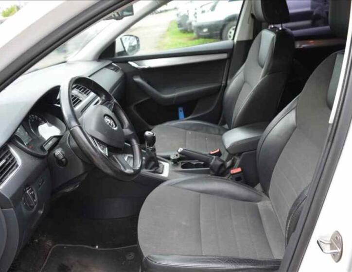 Škoda Octavia 14