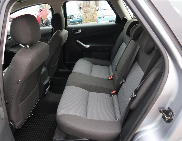 Ford Mondeo 17