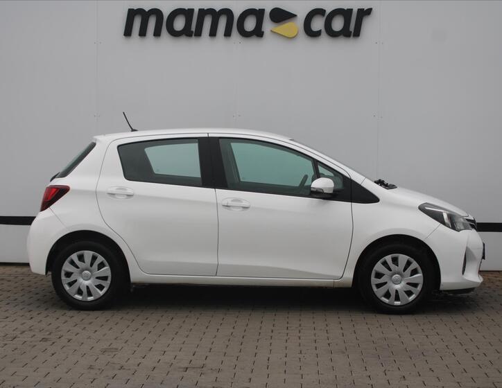 Toyota Yaris 8