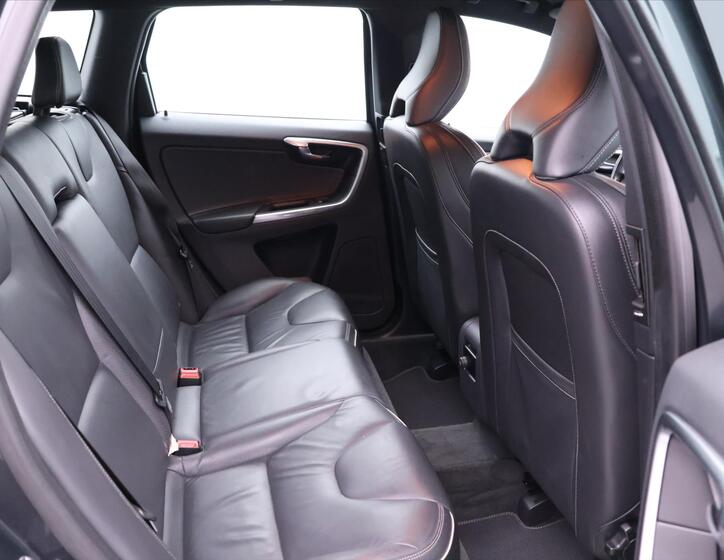Volvo XC60 15