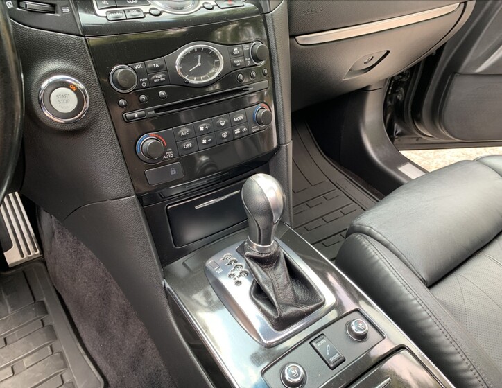Infiniti QX70 14