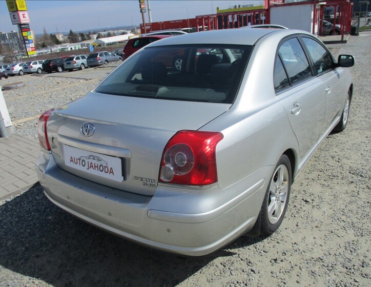 Toyota Avensis 6