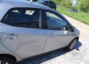 Mazda 2 11