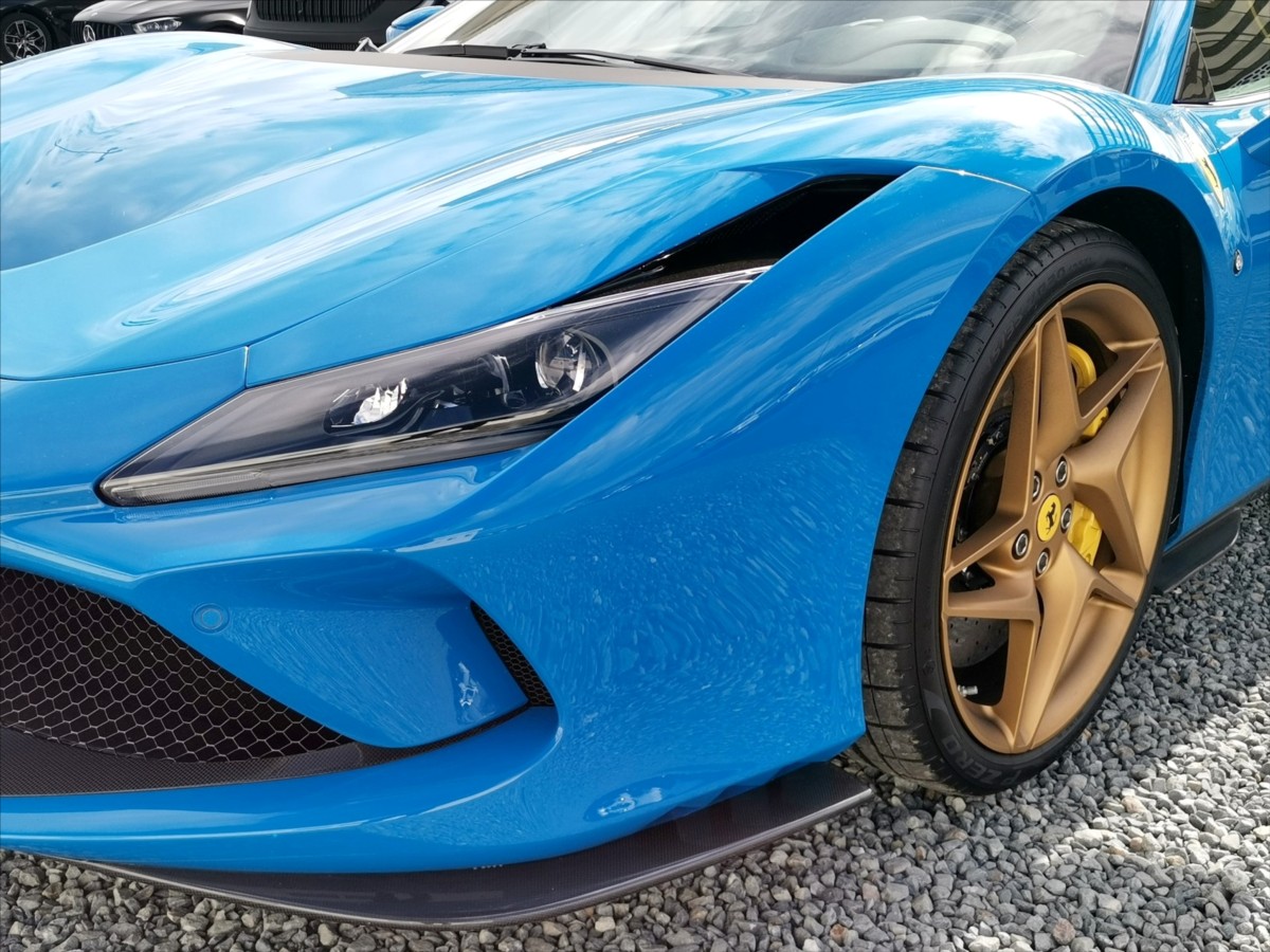 Ferrari F8