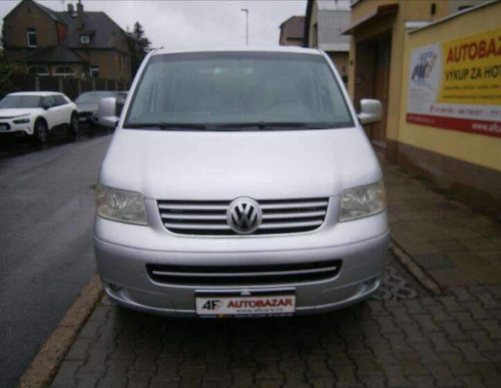 Volkswagen Multivan 2