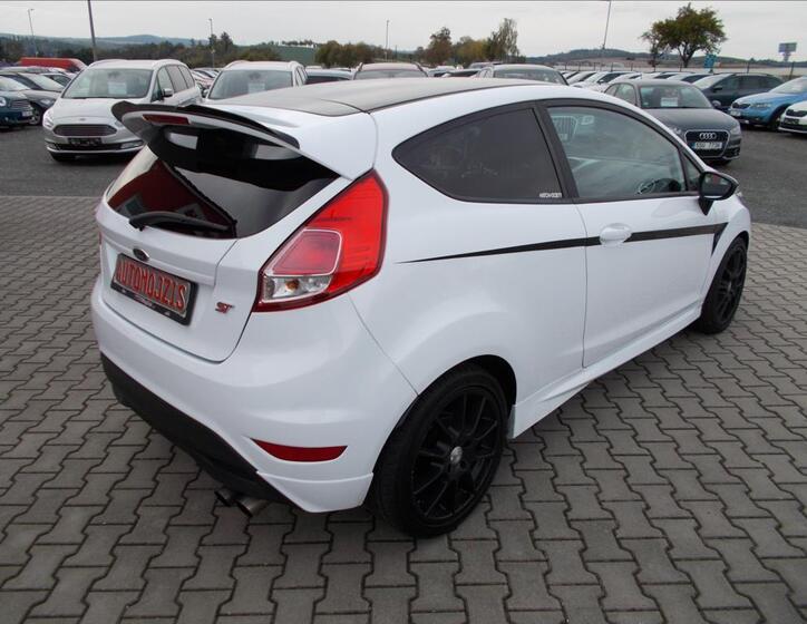 Ford Fiesta 11