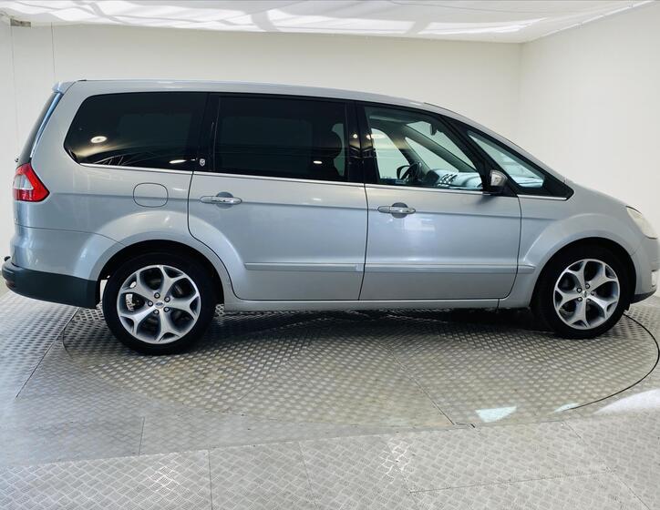 Ford Galaxy 23
