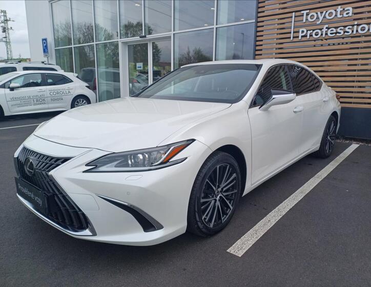 Lexus ES 300h 1