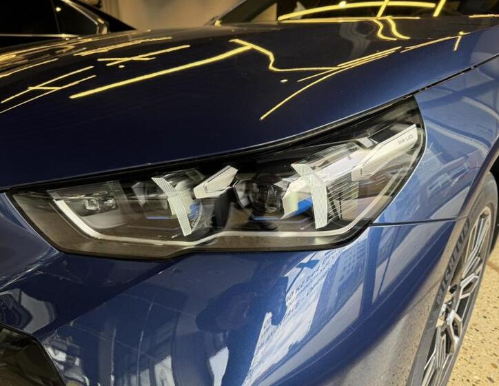 BMW i5 19