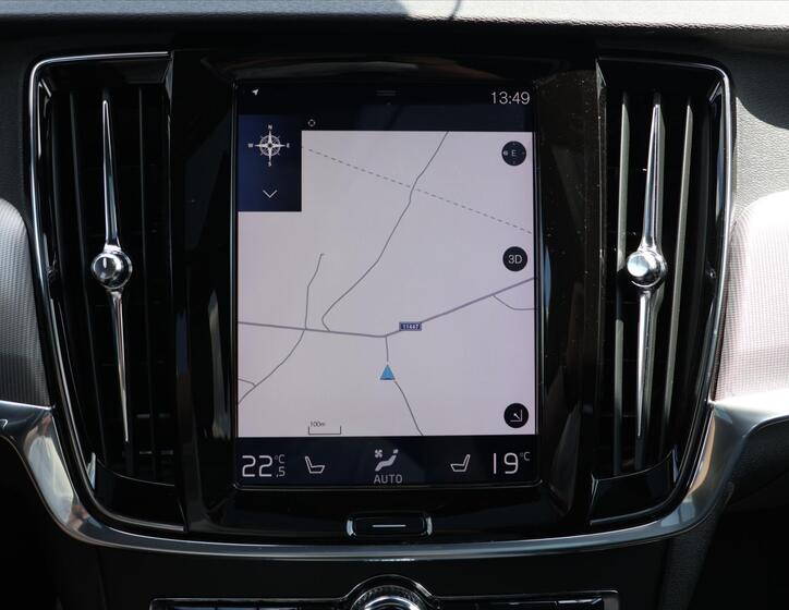 Volvo V90 28