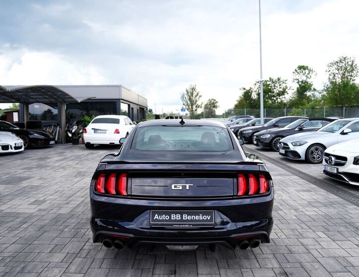 Ford Mustang 5