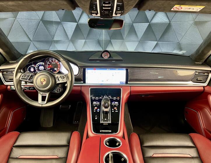 Porsche Panamera 9