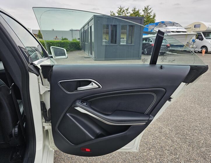 Mercedes-Benz CLA 34