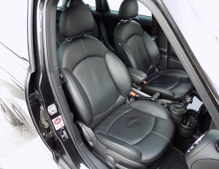 Mini Countryman 17