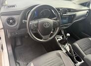 Toyota Auris 7