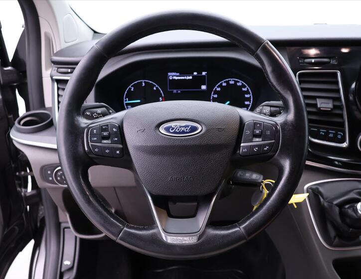 Ford Tourneo Custom 20