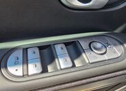 Hyundai IONIQ 12