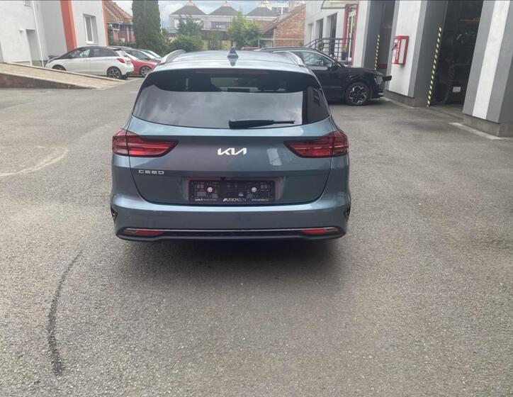 KIA Ceed 5