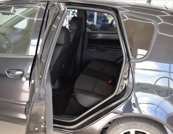 Mitsubishi Colt 11