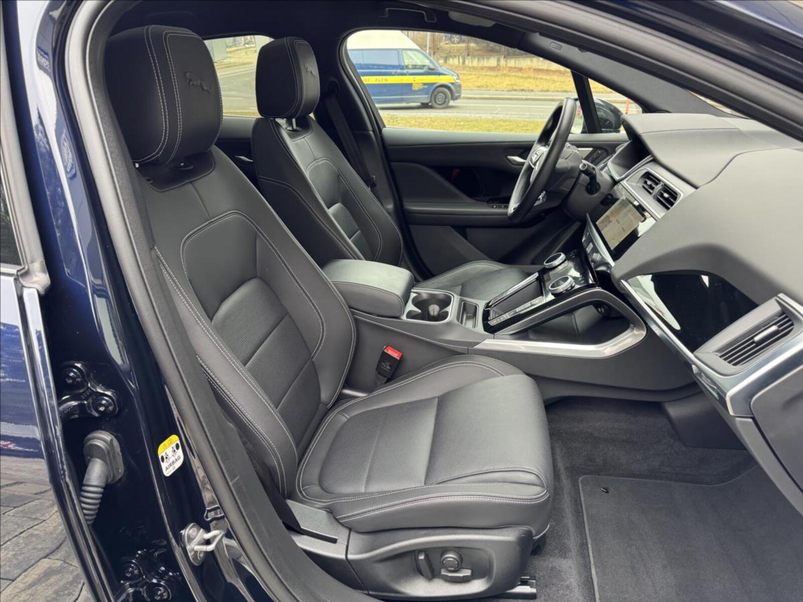 Jaguar I-Pace 15